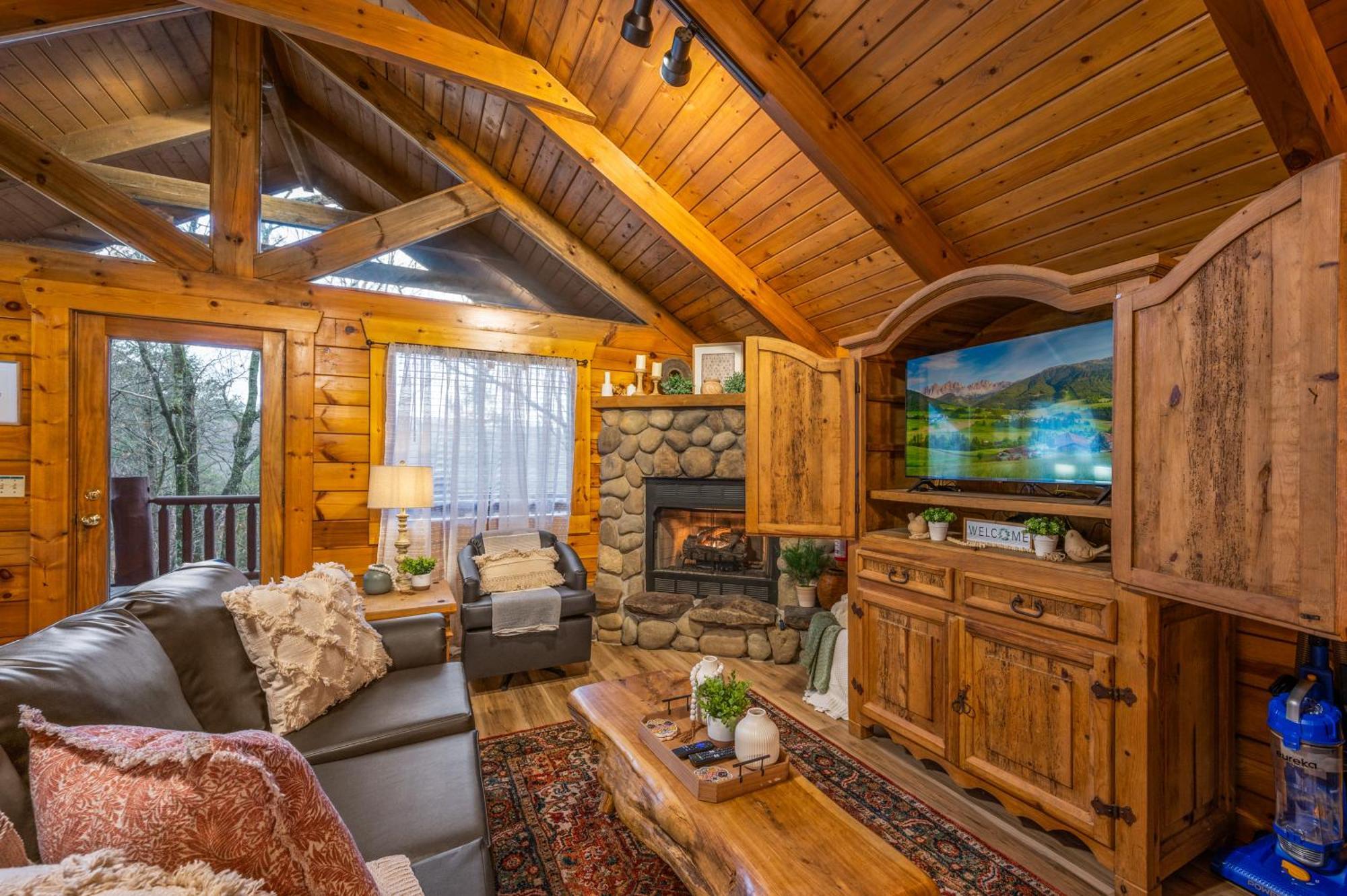 סביירוויל Log Cabin, Hot Tub, Fireplace, Pool Table & Views! מראה חיצוני תמונה