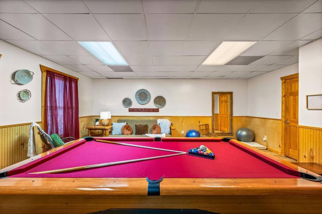 סביירוויל Log Cabin, Hot Tub, Fireplace, Pool Table & Views! מראה חיצוני תמונה