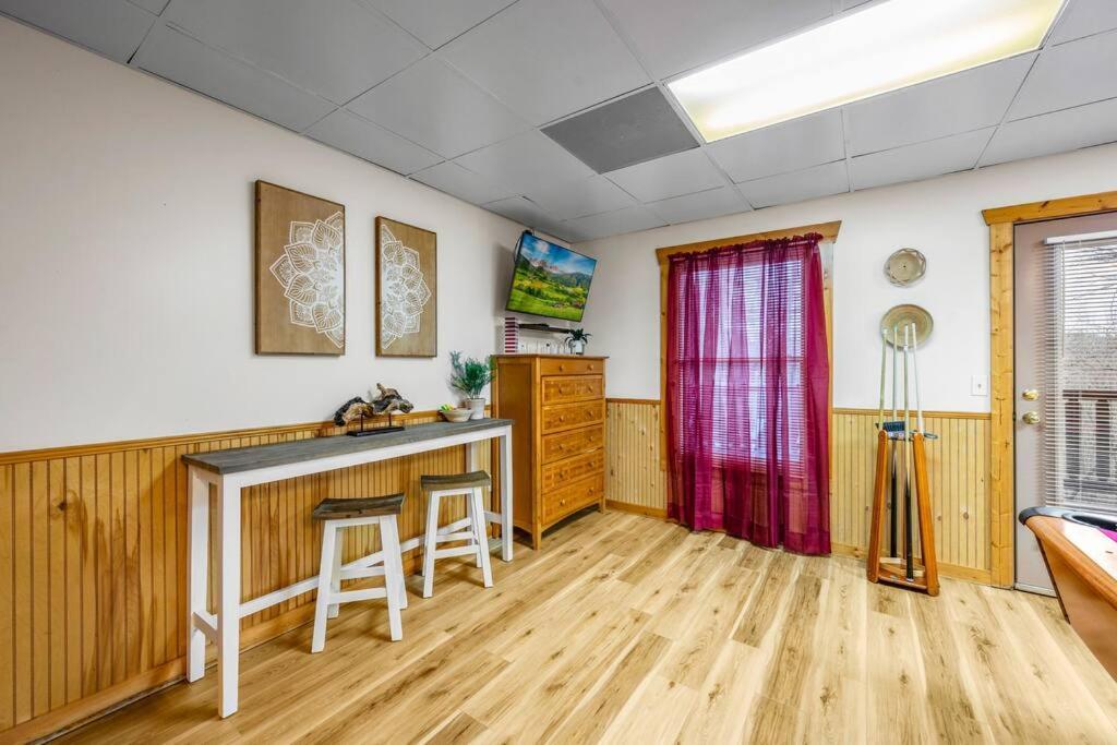 סביירוויל Log Cabin, Hot Tub, Fireplace, Pool Table & Views! מראה חיצוני תמונה