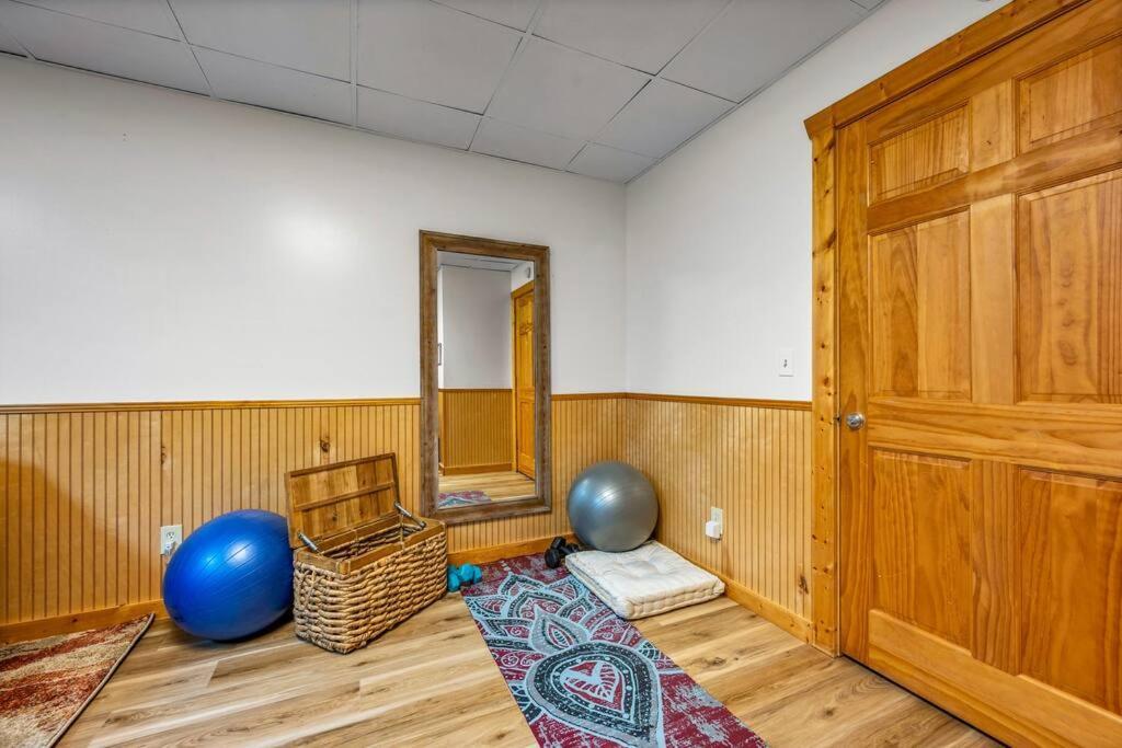 סביירוויל Log Cabin, Hot Tub, Fireplace, Pool Table & Views! מראה חיצוני תמונה