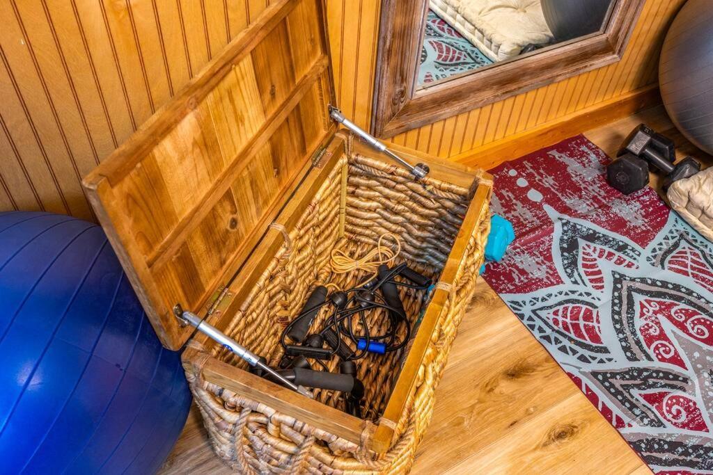 סביירוויל Log Cabin, Hot Tub, Fireplace, Pool Table & Views! מראה חיצוני תמונה
